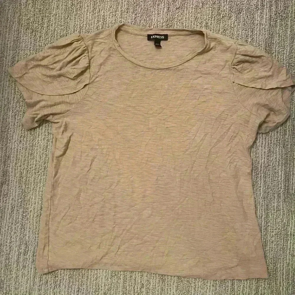 Express medium tan short capsleeves - Picture 1 of 2